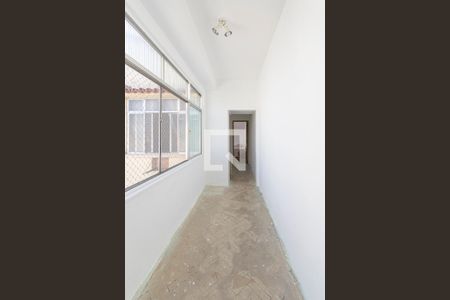 Corredor de apartamento à venda com 2 quartos, 74m² em Rio Comprido, Rio de Janeiro