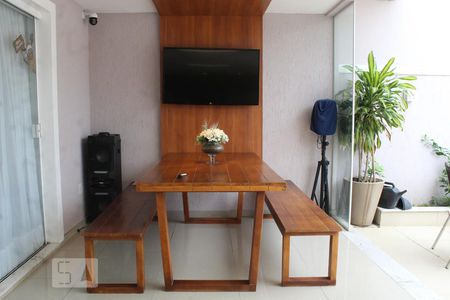 Casa de condomínio para alugar com 350m², 6 quartos e 2 vagas Casa de condomínio para alugar com 350m², 6 quartos e 2 vagasÁrea comum