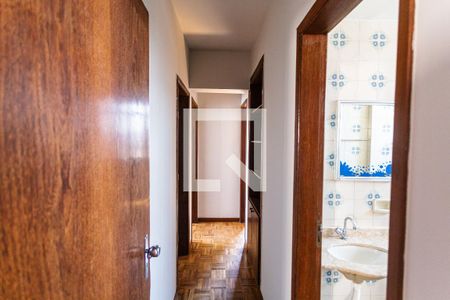 Corredor de apartamento à venda com 3 quartos, 100m² em Sagrada Família, Belo Horizonte