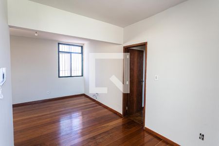 Sala de apartamento à venda com 3 quartos, 100m² em Sagrada Família, Belo Horizonte