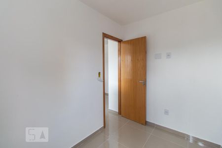 Quarto 1 de apartamento para alugar com 2 quartos, 40m² em Chácara Mafalda, São Paulo