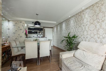 Sala de apartamento à venda com 3 quartos, 70m² em Vila Suzana, São Paulo