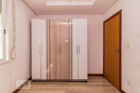 Dormitório de apartamento à venda com 2 quartos, 46m² em Cavalhada, Porto Alegre