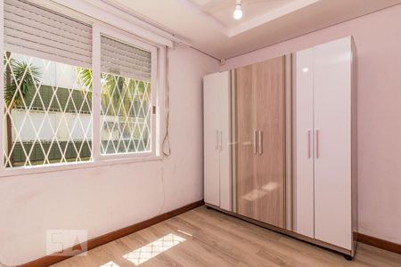 Dormitório de apartamento à venda com 2 quartos, 46m² em Cavalhada, Porto Alegre