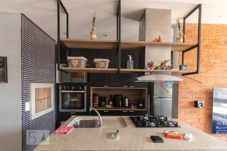 Cozinha e Área de Serviço de apartamento para alugar com 3 quartos, 75m² em Medianeira, Porto Alegre