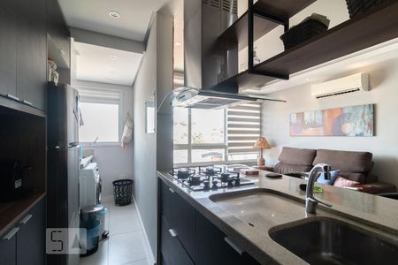 Cozinha e Área de Serviço de apartamento para alugar com 3 quartos, 75m² em Medianeira, Porto Alegre