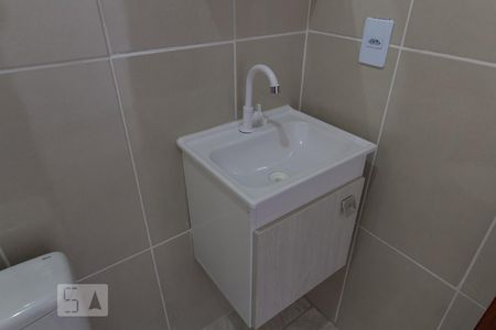 Banheiro social de casa para alugar com 2 quartos, 60m² em Jardim Prestes de Barros, Sorocaba