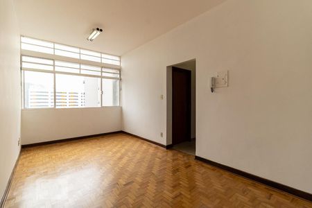 Sala de apartamento para alugar com 1 quarto, 55m² em Liberdade, São Paulo