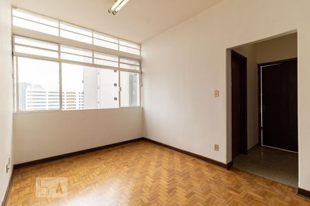 Sala de apartamento para alugar com 1 quarto, 55m² em Liberdade, São Paulo