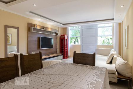 Sala de casa de condomínio para alugar com 3 quartos, 220m² em Recreio dos Bandeirantes, Rio de Janeiro