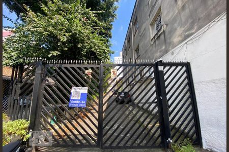 Casa de condomínio à venda com 75m², 1 quarto e 1 vaga Casa de condomínio à venda com 75m², 1 quarto e 1 vagaFachada