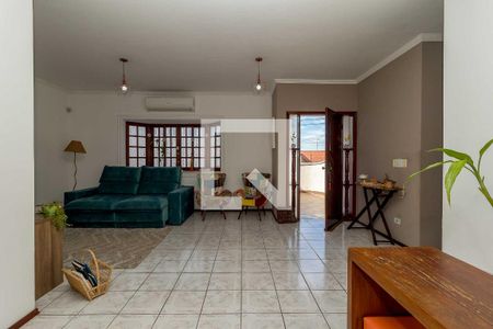 Sala de casa à venda com 3 quartos, 182m² em Vila Galvão, Jundiaí