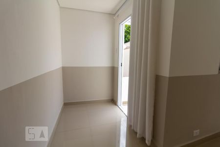 Quarto de casa para alugar com 1 quarto, 50m² em Jardim Trussardi, São Paulo