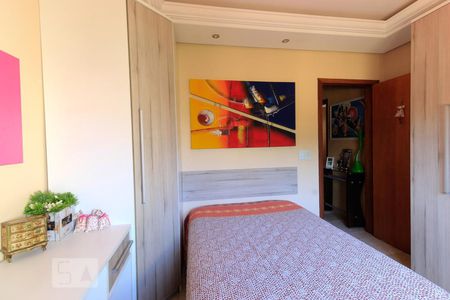 Quarto 1 de casa à venda com 3 quartos, 197m² em Guarujá, Porto Alegre