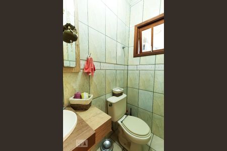 Lavabo de casa à venda com 3 quartos, 197m² em Guarujá, Porto Alegre