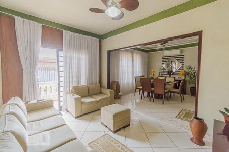 Sala de casa à venda com 5 quartos, 245m² em Jardim do Lago, Campinas