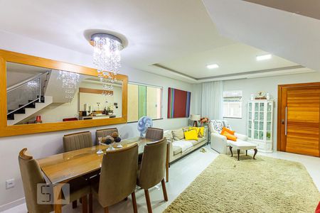 Sala de casa à venda com 4 quartos, 180m² em Itaipu, Niterói