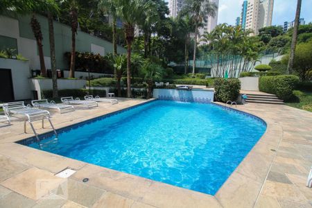 Apartamento para alugar com 600m², 4 quartos e 5 vagas Apartamento para alugar com 600m², 4 quartos e 5 vagasÁrea comum - Piscina