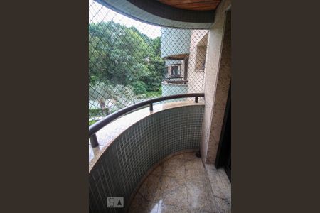 Apartamento para alugar com 600m², 4 quartos e 5 vagas Apartamento para alugar com 600m², 4 quartos e 5 vagasSacada