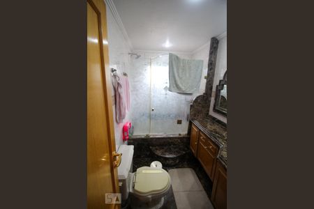 Apartamento para alugar com 600m², 4 quartos e 5 vagas Apartamento para alugar com 600m², 4 quartos e 5 vagasBanheiro da Suíte