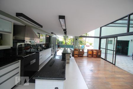 Apartamento para alugar com 600m², 4 quartos e 5 vagas Apartamento para alugar com 600m², 4 quartos e 5 vagasÁrea comum - Churrasqueira