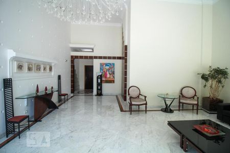 Apartamento para alugar com 600m², 4 quartos e 5 vagas Apartamento para alugar com 600m², 4 quartos e 5 vagasHall de Entrada