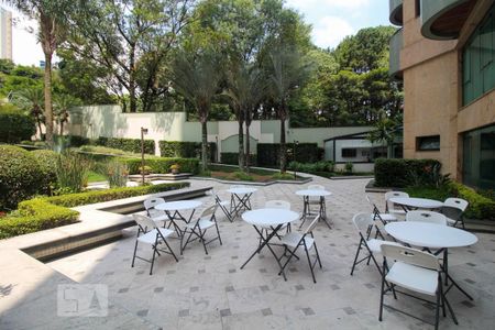 Apartamento para alugar com 600m², 4 quartos e 5 vagas Apartamento para alugar com 600m², 4 quartos e 5 vagasÁrea comum - Churrasqueira