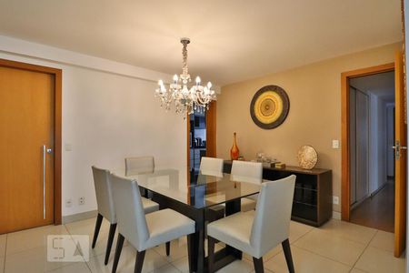 Sala de apartamento para alugar com 4 quartos, 130m² em Funcionários, Belo Horizonte