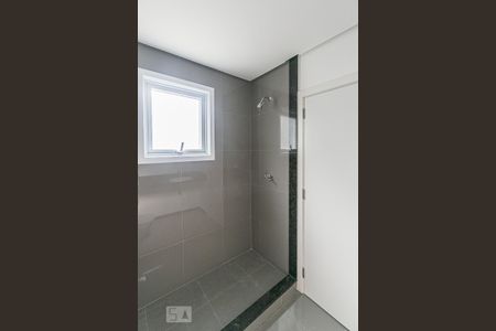 Casa de condomínio à venda com 407m², 4 quartos e 3 vagas Casa de condomínio à venda com 407m², 4 quartos e 3 vagasBanheiro do Quarto 1