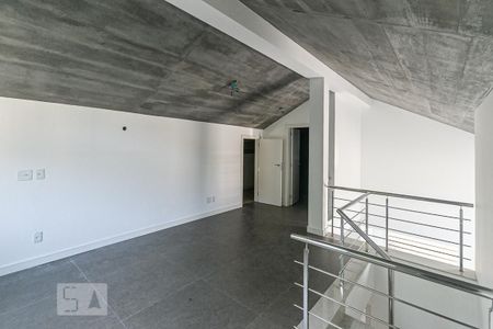 Casa de condomínio à venda com 407m², 4 quartos e 3 vagas Casa de condomínio à venda com 407m², 4 quartos e 3 vagasSótão