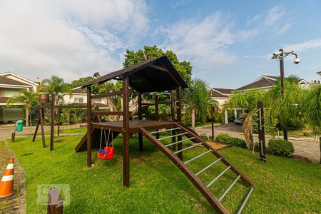 Casa de condomínio à venda com 407m², 4 quartos e 3 vagas Casa de condomínio à venda com 407m², 4 quartos e 3 vagasÁrea Comum - Playground