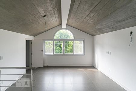 Casa de condomínio à venda com 543m², 4 quartos e 4 vagas Casa de condomínio à venda com 543m², 4 quartos e 4 vagasSótão