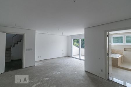 Casa de condomínio à venda com 543m², 4 quartos e 4 vagas Casa de condomínio à venda com 543m², 4 quartos e 4 vagasQuarto 4