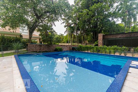 Casa de condomínio à venda com 543m², 4 quartos e 4 vagas Casa de condomínio à venda com 543m², 4 quartos e 4 vagasÁrea comum - Piscina