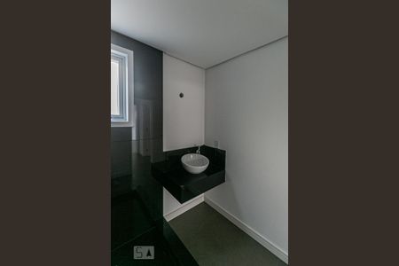 Casa de condomínio à venda com 543m², 4 quartos e 4 vagas Casa de condomínio à venda com 543m², 4 quartos e 4 vagasLavabo