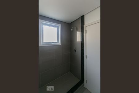 Casa de condomínio à venda com 543m², 4 quartos e 4 vagas Casa de condomínio à venda com 543m², 4 quartos e 4 vagasBanheiro do Quarto 2