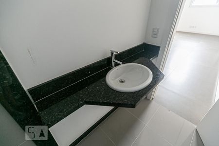 Casa de condomínio à venda com 543m², 4 quartos e 4 vagas Casa de condomínio à venda com 543m², 4 quartos e 4 vagasLavabo