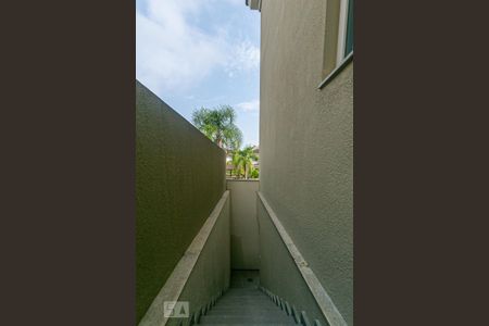 Casa de condomínio à venda com 543m², 4 quartos e 4 vagas Casa de condomínio à venda com 543m², 4 quartos e 4 vagasÁrea de Serviço