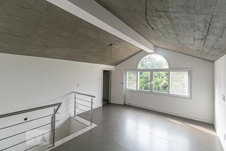 Casa de condomínio à venda com 543m², 4 quartos e 4 vagas Casa de condomínio à venda com 543m², 4 quartos e 4 vagasSótão