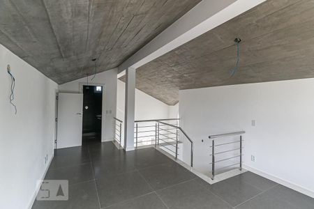 Casa de condomínio à venda com 543m², 4 quartos e 4 vagas Casa de condomínio à venda com 543m², 4 quartos e 4 vagasSótão