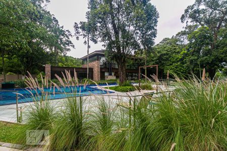 Casa de condomínio à venda com 543m², 4 quartos e 4 vagas Casa de condomínio à venda com 543m², 4 quartos e 4 vagasÁrea comum - Piscina