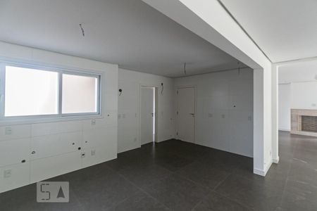 Casa de condomínio à venda com 543m², 4 quartos e 4 vagas Casa de condomínio à venda com 543m², 4 quartos e 4 vagasCozinha