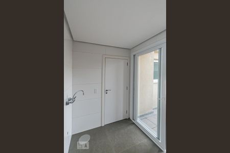 Casa de condomínio à venda com 543m², 4 quartos e 4 vagas Casa de condomínio à venda com 543m², 4 quartos e 4 vagasÁrea de Serviço