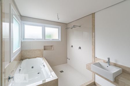 Casa de condomínio à venda com 543m², 4 quartos e 4 vagas Casa de condomínio à venda com 543m², 4 quartos e 4 vagasBanheiro do Quarto 3