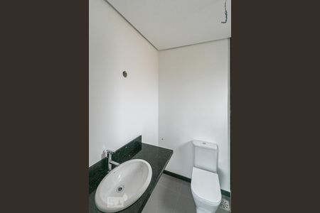 Casa de condomínio à venda com 543m², 4 quartos e 4 vagas Casa de condomínio à venda com 543m², 4 quartos e 4 vagasBanheiro do Quarto 2