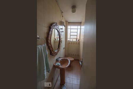 Lavabo de casa à venda com 3 quartos, 170m² em Nova Piraju, São Paulo