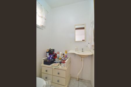 Banheiro de casa de condomínio à venda com 3 quartos, 93m² em Fátima, Canoas