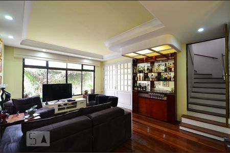 Sala de casa à venda com 6 quartos, 450m² em Vila da Saúde, São Paulo