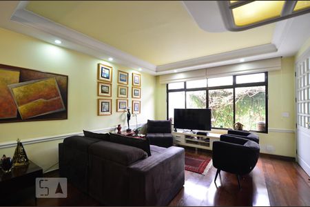 Sala de casa à venda com 6 quartos, 450m² em Vila da Saúde, São Paulo