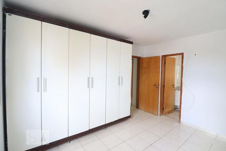 Suíte  de apartamento para alugar com 2 quartos, 68m² em Jardim Goiás, Goiânia